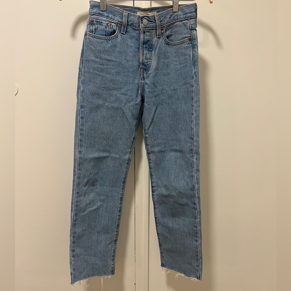Levi's Women's Blue Jeans size 25 straight wedgie denim pants buttons - Picture 10 of 12